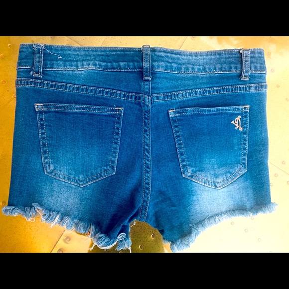 VIP Ripped Denim Blues. - Picture 2 of 3